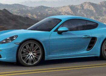 Cayman Takes Center Stage: A Triumph at the US Insurance Awards!