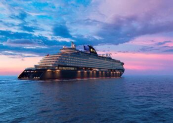 Set Sail on an Unforgettable Luxury Cruise from Vancouver to Exotic Destinations!