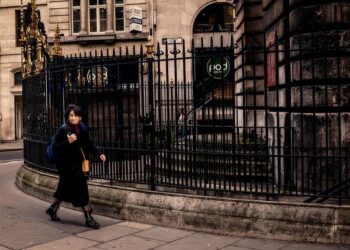 Mystery at Sea: The Vanishing of British Woman Sarm Heslop from a Luxury Yacht in the Caribbean