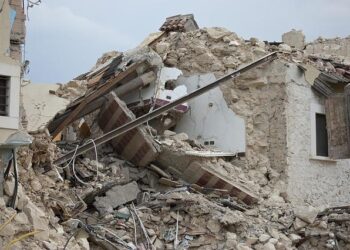 North Carolina Homes Shattered by Imelda’s Fury as Bermuda Braces for Hurricane Impact