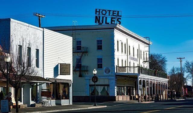 Escape to Europe: 8 Enchanting California Towns You Must Visit!