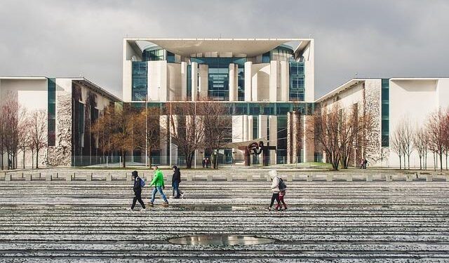 Bolivia’s Political Landscape Transforms: Centrist Candidate Surges as Voters Turn Away from Socialism