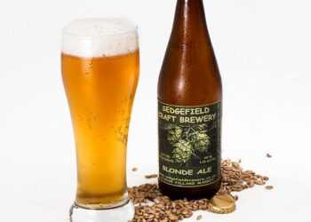 Celebrating Sandell and Thomas Shine: Our Newest AFCA All-Americans!