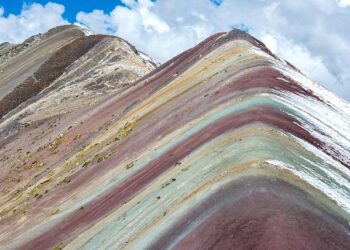 Explore the Majestic Andes: Unveiling Their Geography, Unique Plate Boundaries, and Awe-Inspiring Beauty