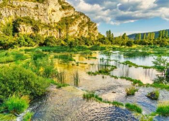 Unveiling the Klamath River: Explore Nature’s Hidden Treasures!