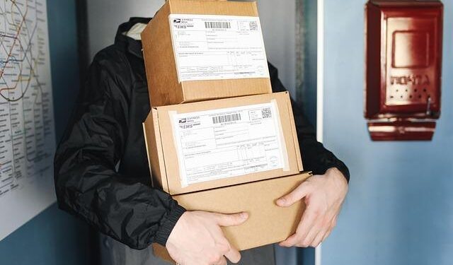 Post Offices Prepare to Revitalize Parcel Services to the US!