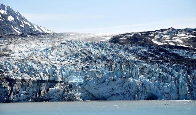 Embark on an Unforgettable Journey: Discover Alaska’s Breathtaking Landscapes with These 10 Top-Rated Cruise Lines!