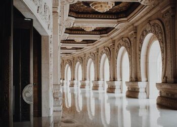 13 Inspiring Reasons Why Europeans Are Flourishing in America