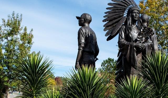 Kadyn Proctor of Alabama Shines Bright with Walter Camp All-American Honor!