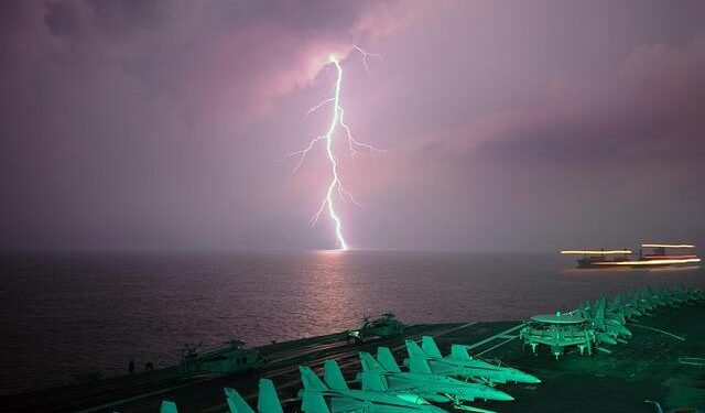 Severe Weather Grounds Flights Nationwide: Travelers Face Major Disruptions