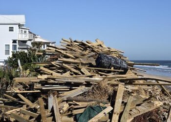 California Floods: Heart-Pounding Rescues and Urgent Evacuations Amidst Nature’s Fury