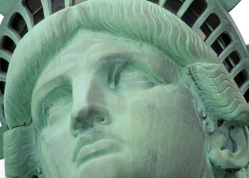 Victory for US Tourist: Court Clears Name in Fentanyl Import Case!