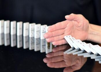 Exposing the Dark Side: Britain’s Struggle Against Corruption in Its Hidden Paradise