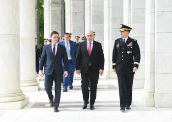 Milei and Trump Forge Stronger Bonds at the ‘Shield of Americas’ Summit