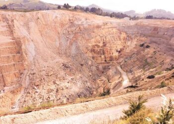 Paris at a Crossroads: The High-Stakes Battle Over a Controversial ‘Mega’ Gold Mine in French Guiana’s Pristine Forests
