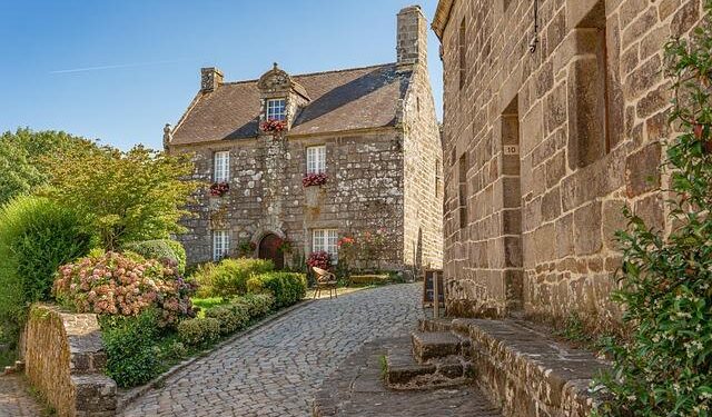 Unveiling the Weather Wonders of Long Ground Village in Saint Georges, Montserrat!