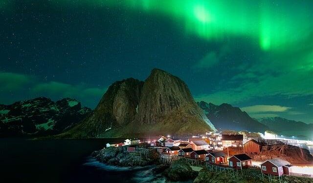 Uncover the Hidden Gems: Top U.S. Destinations to Witness the Northern Lights Beyond Alaska!