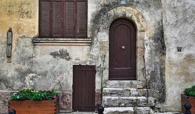 New Travel Restrictions: Dominica and Antigua Face U.S. Entry Limitations