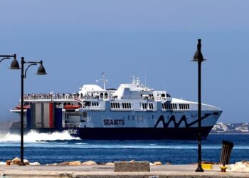 Revolutionizing Travel: The Exciting Launch of a High-Speed Catamaran Ferry in the US Virgin Islands!