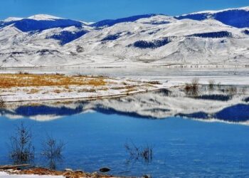 Unleash Your Adventurous Spirit: Explore the Untamed Beauty of Lake Clark National Park!