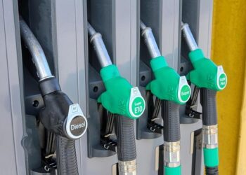 Fuel Prices Soar: Milei’s Bold Free-Market Strategy Put to the Ultimate Test in South America’s Oil Crisis