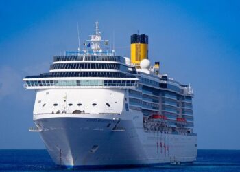 Caribbean Fly-Cruise Travelers Encounter Unexpected Disruptions Due to US Military Actions in Venezuela