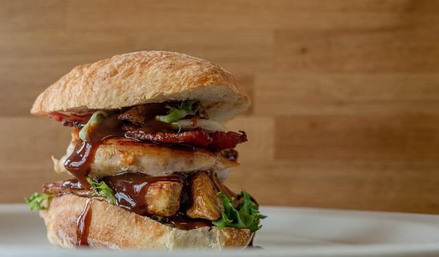 Savor the Adventure: Uncover America’s Ultimate Burger Delights!