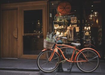 Unleash the Excitement: Explore the Thriving Perks of Urban Life in South American Cities like Santiago, Chile!