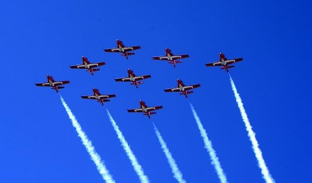 Thrilling Aerial Display: Canadian and American Air Forces Unite for a Dazzling Fourth of July Celebration Over Ottawa!