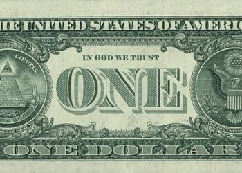 15 Surprising Countries Where the U.S. Dollar Dominates!