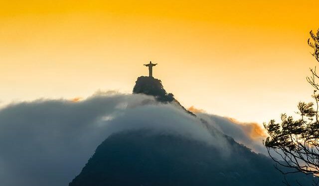 Brazil Vows Strong Response to US Plan for 25% Tariffs on Crucial Exports