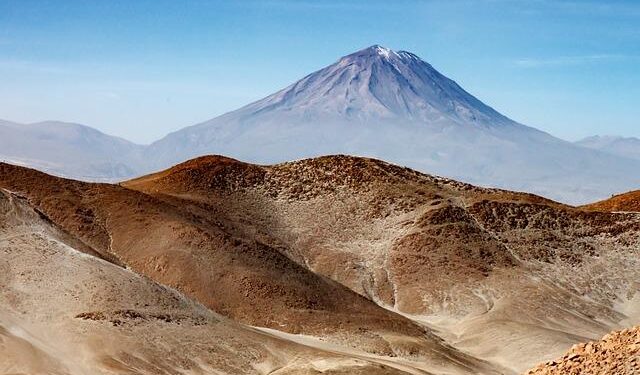 Peru Shaken to Its Core: Devastating Earthquake Causes Widespread Destruction and Power Outages!