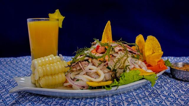 Mastering Peruvian Dining: 6 Essential Etiquette Tips for American Travelers!