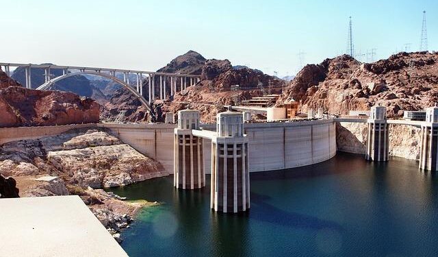 Lake Mead’s Historic Low: Unraveling the Crisis of the Colorado River
