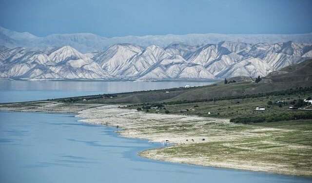 America’s Biggest Reservoir Hits Shocking Record Low!