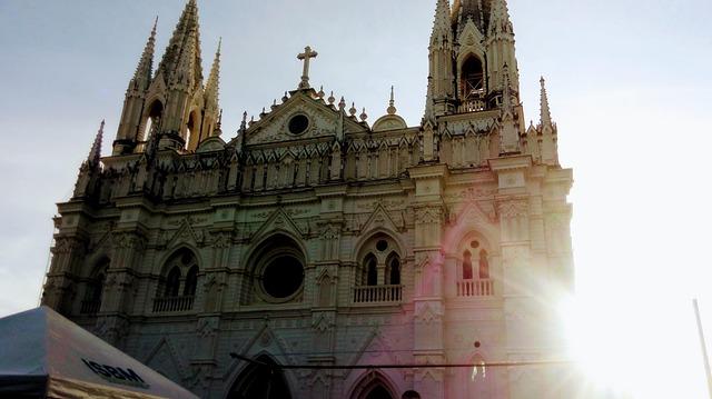 Unveiling El Salvador: Explore the Hidden Treasures of Central America’s Best-Kept Secret!