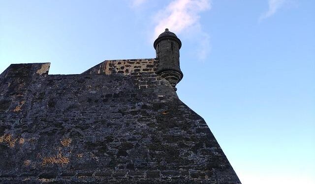 Puerto Rico vs. the Virgin Islands: Discover Your Ultimate Tropical Escape!